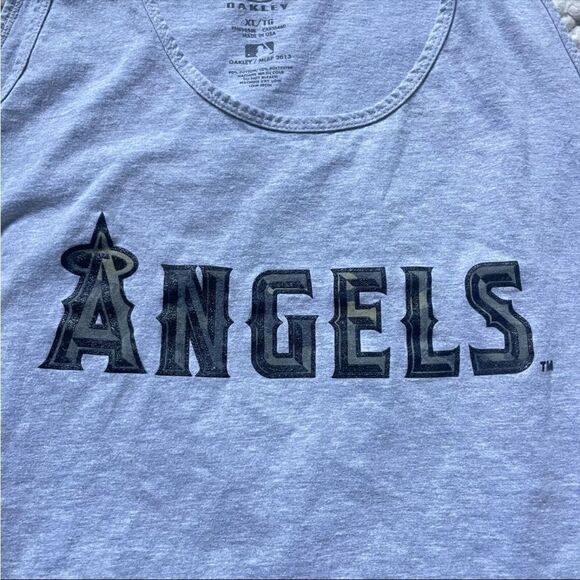 Anaheim Angels Oakley Tank Top XL Gray Mens - Picture 2 of 5